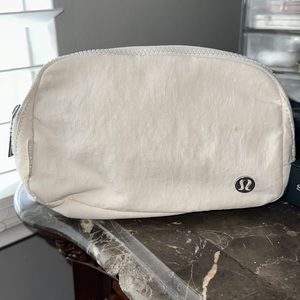 Lulumelon fanny bag